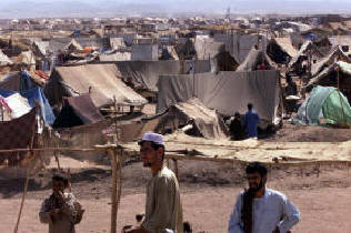 80000-afhganske-flygtninges-hjem.jpg (18751 bytes)