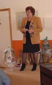 Anni-211.JPG (7860 bytes)