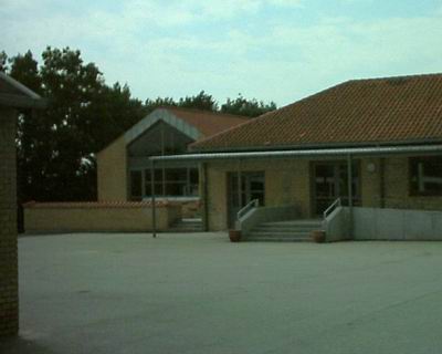 Glesborg-skoles-floejindvielse.jpg (15166 bytes)