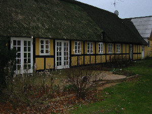 112-1291_IMG.jpg (29182 bytes)